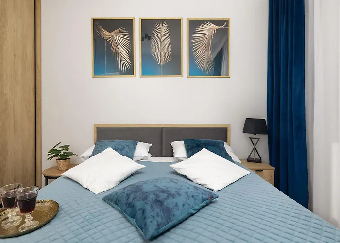 Coast Apartment With Large, Furnished Balcony In Gaski By Noclegi Renters